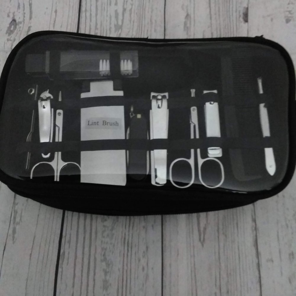 Grooming Kit - Picture 7 of 12